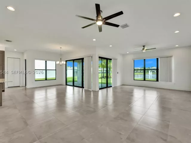 5-bedroom home for rent in Boca Raton - 17244 Teton River Rd - MondialRealty
