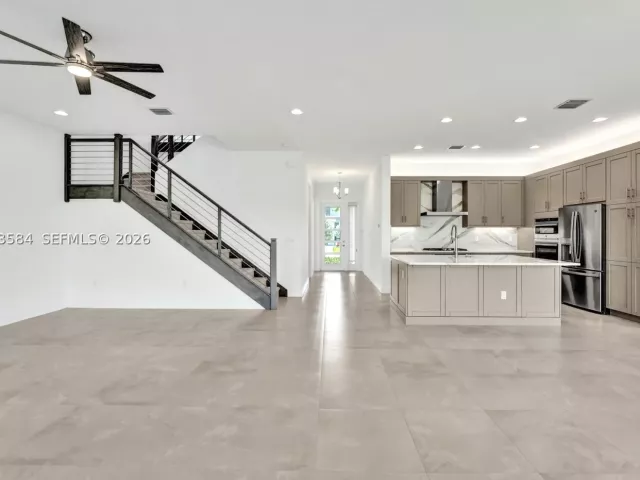 5-bedroom home for rent in Boca Raton - 17244 Teton River Rd - MondialRealty