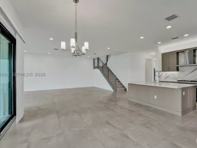 5-bedroom home for rent in Boca Raton - 17244 Teton River Rd - MondialRealty