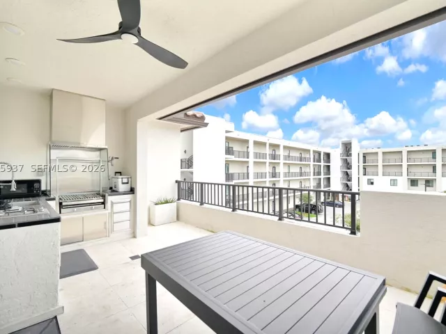 3-bedroom home for sale in Doral - 4256 NW 83rd Ave - MondialRealty