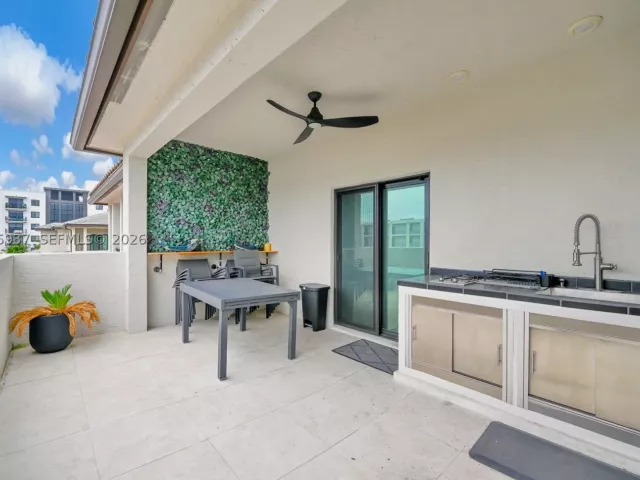 3-bedroom home for sale in Doral - 4256 NW 83rd Ave - MondialRealty
