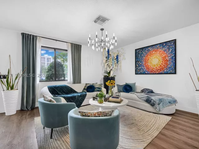 3-bedroom home for sale in Doral - 4256 NW 83rd Ave - MondialRealty