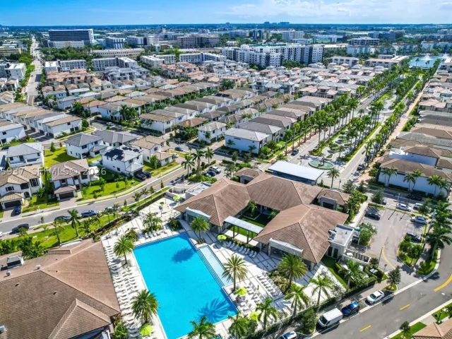 3-bedroom home for sale in Doral - 4256 NW 83rd Ave - MondialRealty