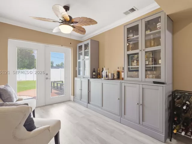 4-bedroom home for sale in Pembroke Pines - 6620 SW 6th St - MondialRealty