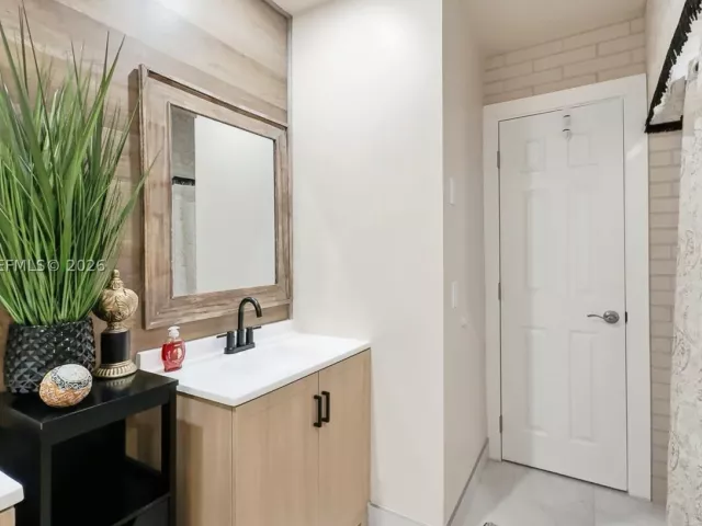 4-bedroom home for sale in Pembroke Pines - 6620 SW 6th St - MondialRealty
