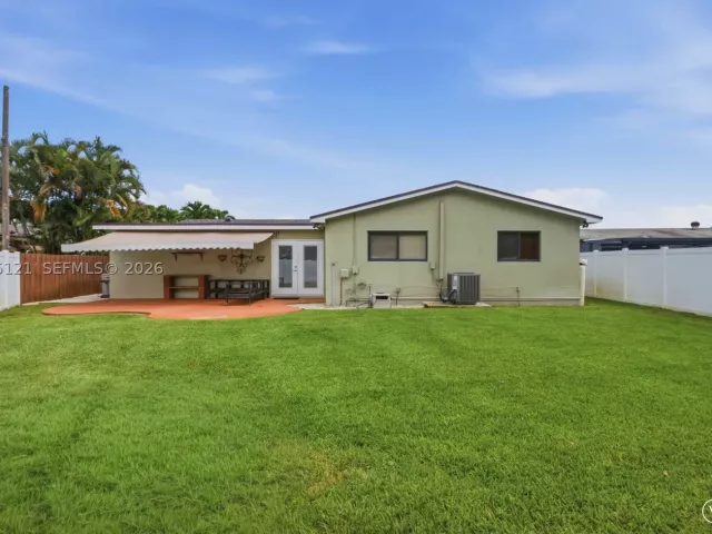 4-bedroom home for sale in Pembroke Pines - 6620 SW 6th St - MondialRealty