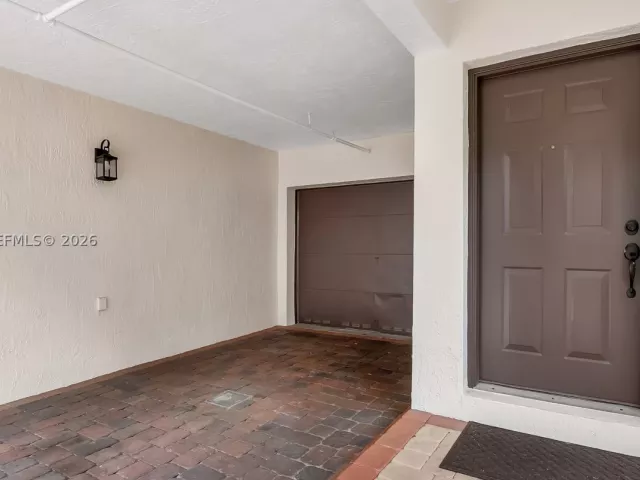 2-bedroom home for sale in Lauderdale By The Sea - 2005 Ocean Walk ter - MondialRealty