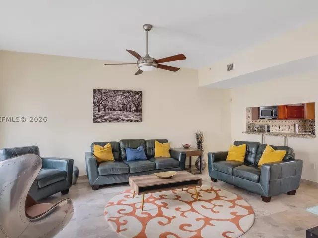 2-bedroom home for sale in Lauderdale By The Sea - 2005 Ocean Walk ter - MondialRealty