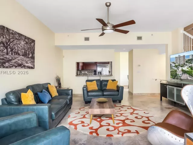 2-bedroom home for sale in Lauderdale By The Sea - 2005 Ocean Walk ter - MondialRealty