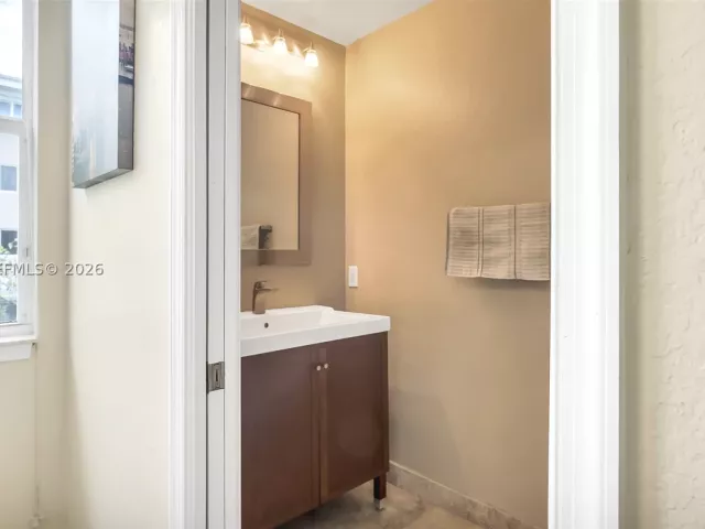 2-bedroom home for sale in Lauderdale By The Sea - 2005 Ocean Walk ter - MondialRealty