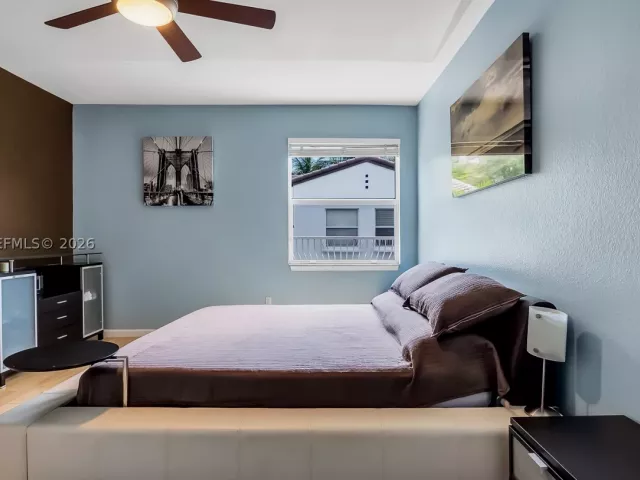 2-bedroom home for sale in Lauderdale By The Sea - 2005 Ocean Walk ter - MondialRealty