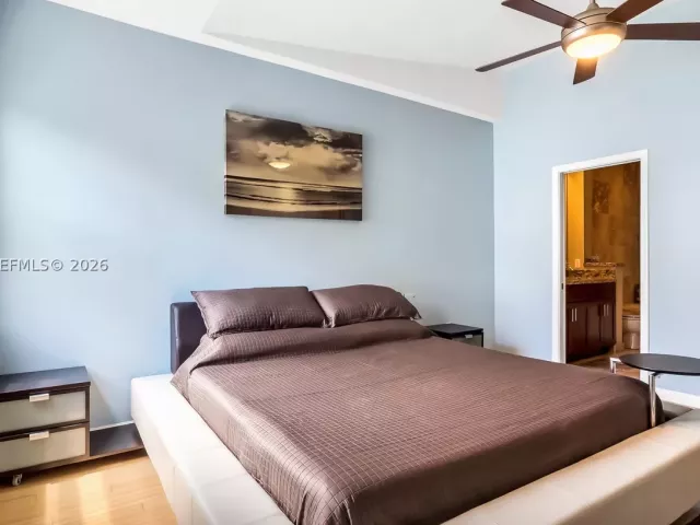 2-bedroom home for sale in Lauderdale By The Sea - 2005 Ocean Walk ter - MondialRealty