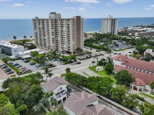 2-bedroom home for sale in Lauderdale By The Sea - 2005 Ocean Walk ter - MondialRealty