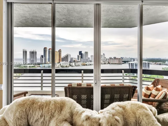 2-bedroom condo for rent in Aventura - 3530 Mystic Pointe Dr 3210 - MondialRealty