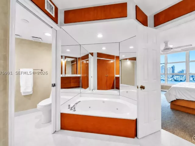2-bedroom condo for rent in Aventura - 3530 Mystic Pointe Dr 3210 - MondialRealty