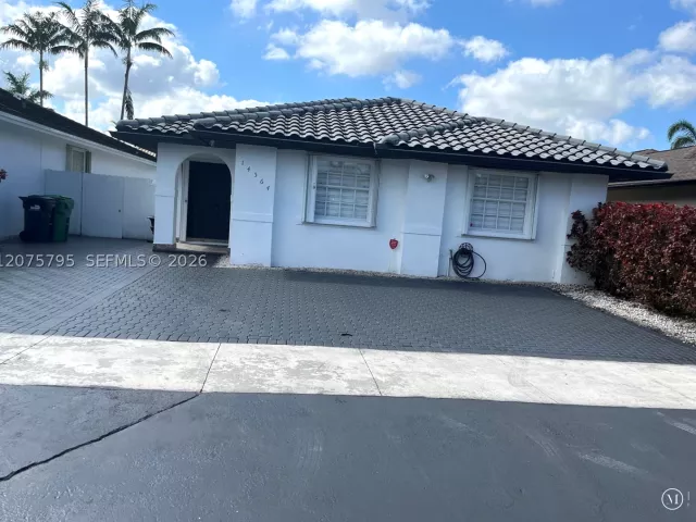 3-bedroom home for rent in Miami - 14564 SW 113th St 0 - MondialRealty