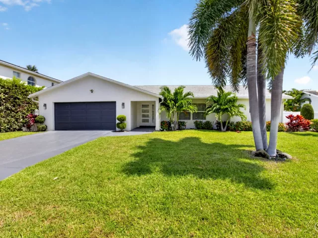 4-bedroom home for rent in Boca Raton - 787 Havana Drive - MondialRealty