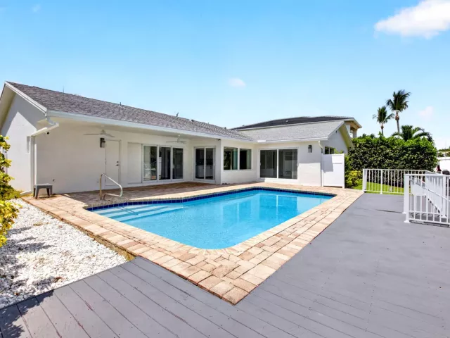 4-bedroom home for rent in Boca Raton - 787 Havana Drive - MondialRealty