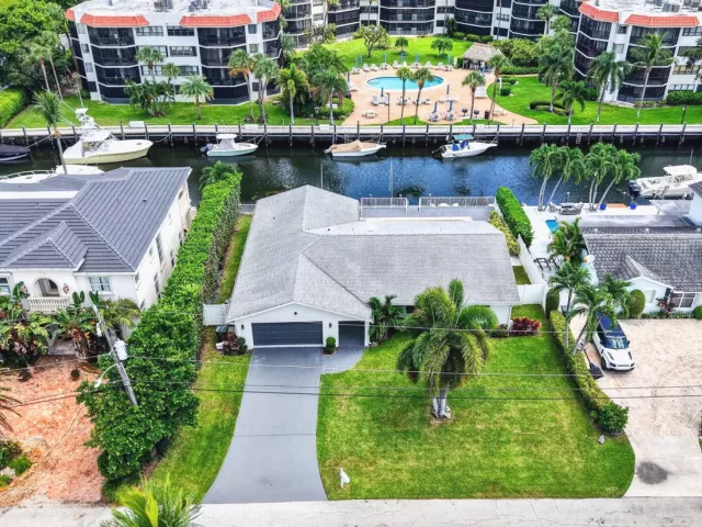 4-bedroom home for rent in Boca Raton - 787 Havana Drive - MondialRealty