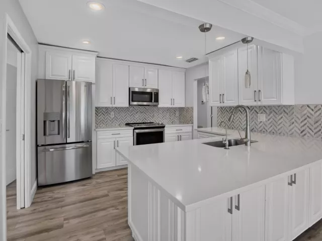 4-bedroom home for rent in Boca Raton - 787 Havana Drive - MondialRealty