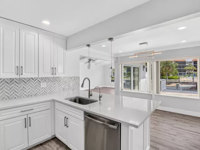 4-bedroom home for rent in Boca Raton - 787 Havana Drive - MondialRealty