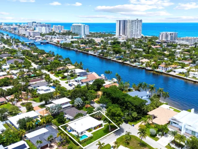 3-bedroom home for rent in Pompano Beach - 505 SE 28TH Avenue - MondialRealty