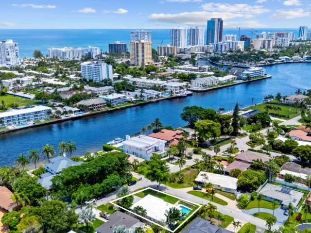 3-bedroom home for rent in Pompano Beach - 505 SE 28TH Avenue - MondialRealty