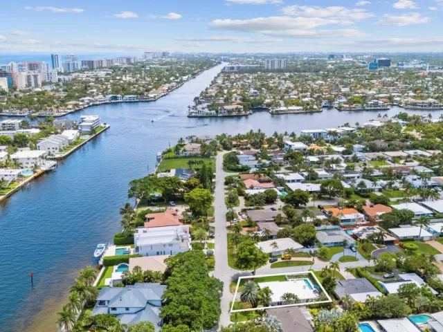3-bedroom home for rent in Pompano Beach - 505 SE 28TH Avenue - MondialRealty