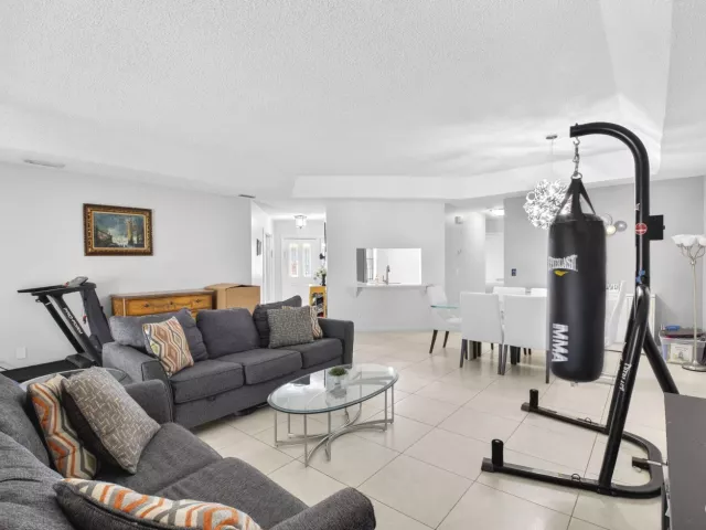 3-bedroom home for rent in Boca Raton - 19881 VILLA MEDICI Place - MondialRealty
