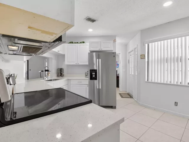 3-bedroom home for rent in Boca Raton - 19881 VILLA MEDICI Place - MondialRealty