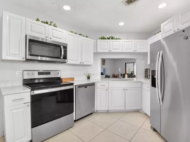 3-bedroom home for rent in Boca Raton - 19881 VILLA MEDICI Place - MondialRealty