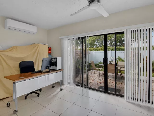 3-bedroom home for rent in Boca Raton - 19881 VILLA MEDICI Place - MondialRealty