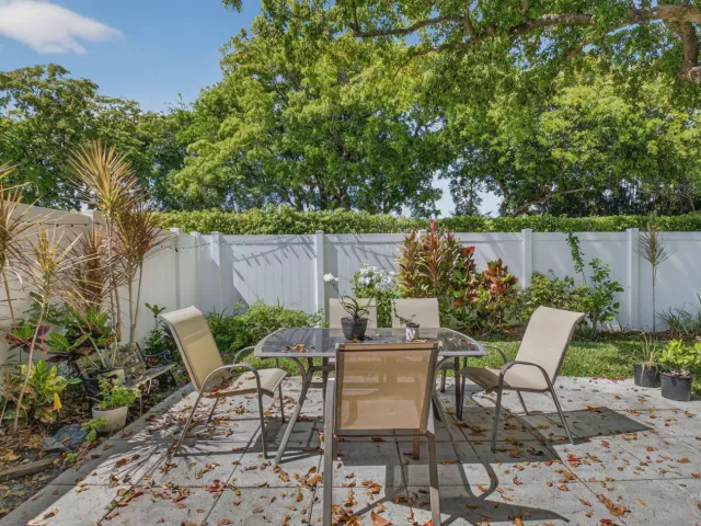 3-bedroom home for rent in Boca Raton - 19881 VILLA MEDICI Place - MondialRealty