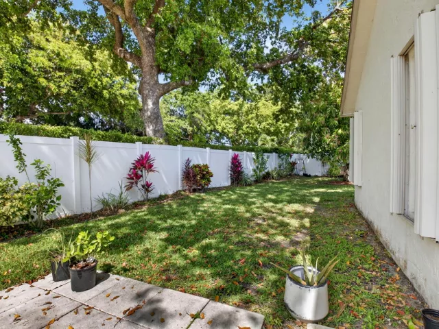 3-bedroom home for rent in Boca Raton - 19881 VILLA MEDICI Place - MondialRealty