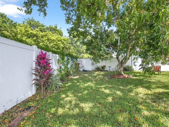 3-bedroom home for rent in Boca Raton - 19881 VILLA MEDICI Place - MondialRealty