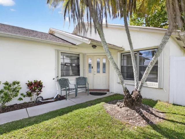 3-bedroom home for rent in Boca Raton - 19881 VILLA MEDICI Place - MondialRealty