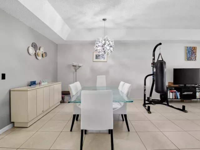 3-bedroom home for rent in Boca Raton - 19881 VILLA MEDICI Place - MondialRealty