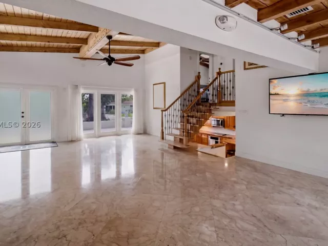 3-bedroom home for rent in Fort Lauderdale - 2613 Tortugas Ln - MondialRealty