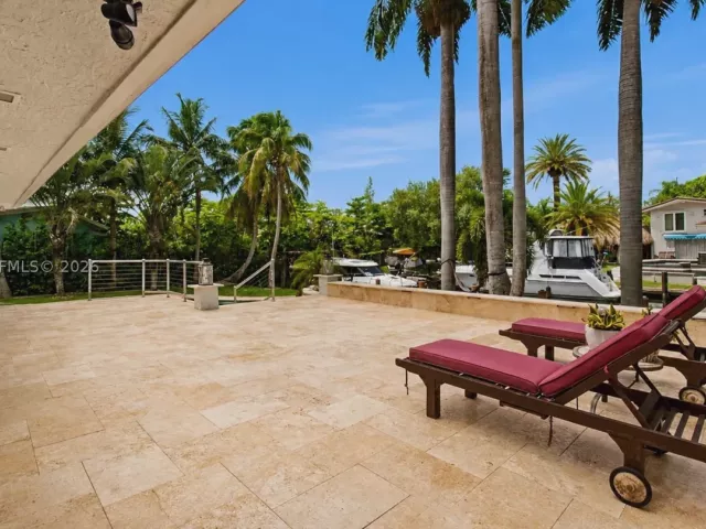 3-bedroom home for rent in Fort Lauderdale - 2613 Tortugas Ln - MondialRealty