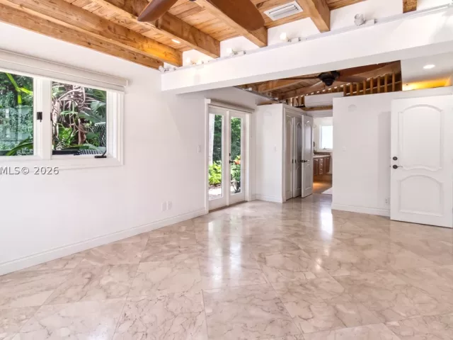 3-bedroom home for rent in Fort Lauderdale - 2613 Tortugas Ln - MondialRealty