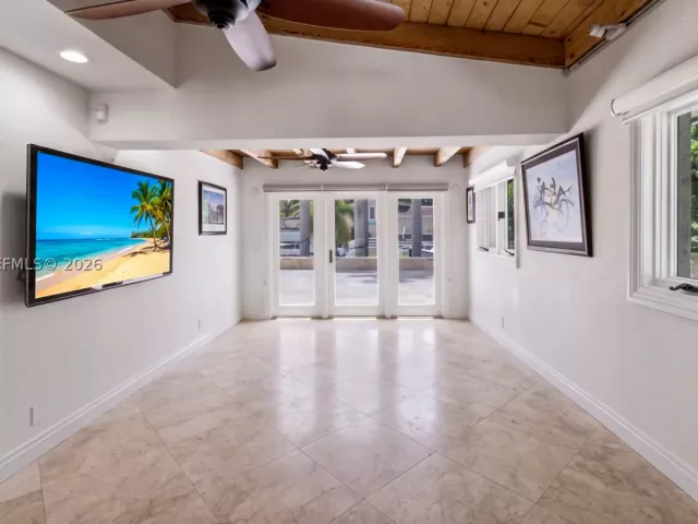 3-bedroom home for rent in Fort Lauderdale - 2613 Tortugas Ln - MondialRealty