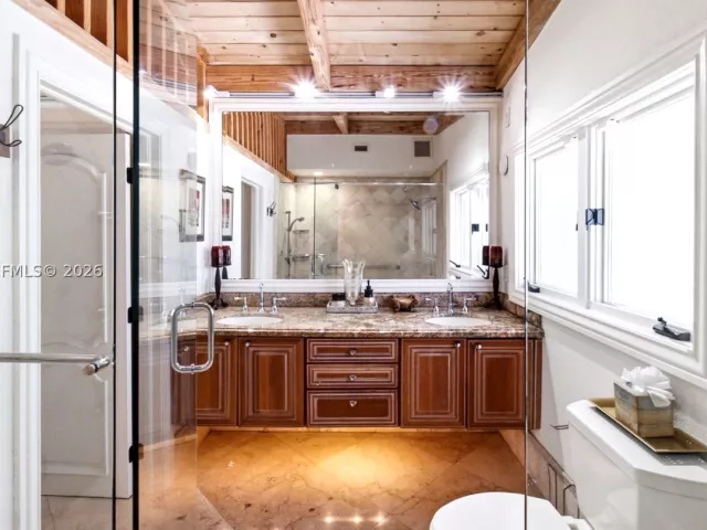 3-bedroom home for rent in Fort Lauderdale - 2613 Tortugas Ln - MondialRealty