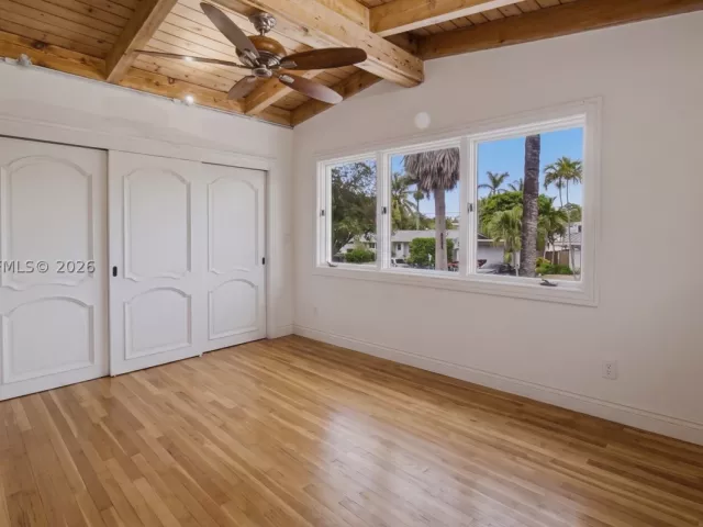 3-bedroom home for rent in Fort Lauderdale - 2613 Tortugas Ln - MondialRealty