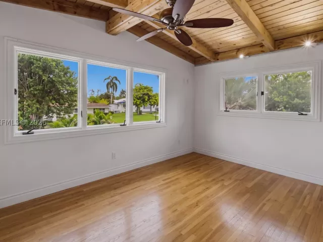 3-bedroom home for rent in Fort Lauderdale - 2613 Tortugas Ln - MondialRealty