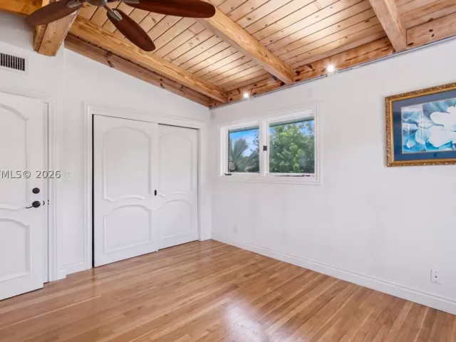 3-bedroom home for rent in Fort Lauderdale - 2613 Tortugas Ln - MondialRealty