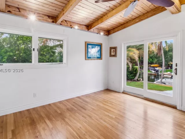 3-bedroom home for rent in Fort Lauderdale - 2613 Tortugas Ln - MondialRealty