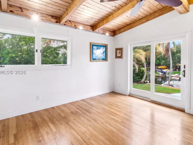 3-bedroom home for rent in Fort Lauderdale - 2613 Tortugas Ln - MondialRealty