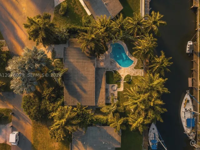 3-bedroom home for rent in Fort Lauderdale - 2613 Tortugas Ln - MondialRealty