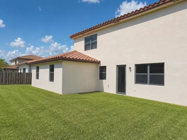 5-bedroom home for rent in Homestead - 191 SE 35th Ave - MondialRealty
