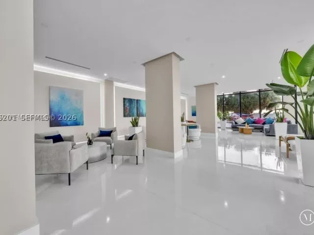 2-bedroom condo for rent in Hollywood - 2401 S Ocean Dr 507 - MondialRealty
